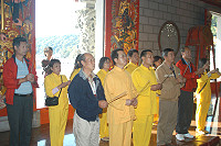 　有感地區誠意，台北縣中和市天上聖母昭玄堂堂主王平山一行率信眾回訪馬祖進香。（圖／文：曹重偉）