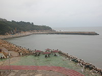 介壽整體開發工程興建兩道海堤,預料將可防止海水倒灌。(圖/文:邱竟瑋)