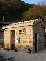 莒光鄉今年在東、西莒各蓋了一間閩東式建築的公廁,鄉親、遊客都稱讚。(圖/文:劉秋月)