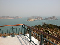　大澳山洞六觀景台完工，登台可以感受北竿遼闊的山海景致。（圖／文：陳鵬雄）