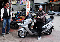 　地區機車騎士興起大車風，150CC騎起來穩重又拉風。（圖／文：曹重偉）