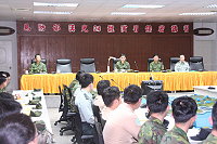 指揮官張中將除嚴格要求參演人員恪遵演習作業期間的各項保密規定,以防洩密事件發生外,並強調幹部應當更加注意自身的言行舉止,隨時懷有憂患意識,以達到「零洩密、零違規、零缺失」的目標。(圖/文:莊郁傑)