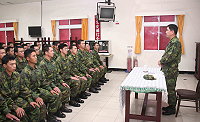 馬防部指揮官主持新兵到部精神講話。（圖／文：莊郁傑）