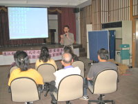 衛生局巡迴莒光鄉舉辦營業衛生從業人員衛生講習。(圖/文:陳樂團)