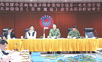 副指揮官陳將軍於會中表示,馬祖地區因戰略位置特殊、物資缺乏,軍民關係密切,應本著「軍民一家、同島一命」的精神,進行有效的物力動員任務,以鞏固國防力量,提升災害應變與支援能力。(圖/文:王泰閔)