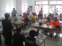 　海巡署岸巡第十大隊基層服務座談會，漁民們踴躍出席提出建議。（圖／文：林冰芳）