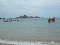   2008年莒光鄉端節龍舟競賽熱鬧開賽，百餘位選手相約明年此時再來一較高下。（圖／文：林冰芳）