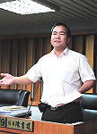 　議員陳書建進行質詢。（圖／文：曹重偉）