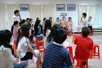 　東引舉辦心理衛生講座，主講人近距離和新移民分享經驗。（圖／文：陳其敏）