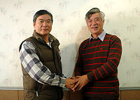 　馬祖境天后宮廟管會主委曾林官拜會馬祖旅遊解說協會理事長林增官，希望建立雙方的交流管道及友誼橋樑，尋求合作互助機會。（圖／文：曹重偉）