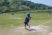 　東引鄉戒菸盃慢速壘球錦標賽，軍民組成七支球隊進行對抗。（圖／文：陳其敏）