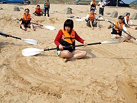 　FUN暑假去馬祖，獨木舟快樂遊。（圖：縣府觀光局提供）