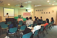 　縣醫舉辦學齡前兒童語言發展講座，家長參與度高、發言踴躍。（圖／文：鄭慧菁）