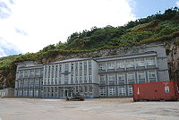 　東引海巡大樓的建築外觀，像是一中型的豪華旅館。（圖／文：陳其敏）