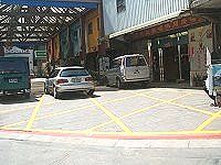 　提昇入村印象，藝文廣場前劃上禁止停車線。（圖／文：林冰芳）
