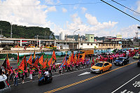馬祖境天后宮媽祖金身首次在基隆市區遶境祈福,盛大隊伍相當壯觀,並前往當地聖安宮會香。(圖/文:曹重偉)