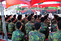 彰化縣政府由副縣長張瑞濱率多位民政處主管抵馬勞軍,提醒子弟兵聽長官的話,也代表縣長卓伯源感謝軍方的關照。(圖/文:曹重偉)