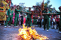 全村一起來熱鬧!(圖與文:張登傑、陳樂團)