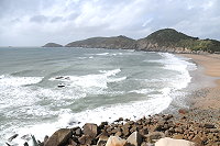 颱風尾　掀巨浪／圖與文：陳鵬雄
