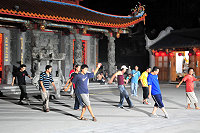 為媽祖昇天祭籌備精采節目,馬祖境天后宮「霹靂孩仔團」近期密集培訓,準備再次給大家好看。(圖/文:曹重偉)