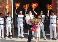 　請妳嫁給我。（圖：東引國中小提供）