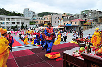 　「媽祖在馬祖昇天祭」重頭戲祭祀大典堂堂登場，由縣長陳雪生擔任主祭，隆重盛大的場面經典再現。（圖／文：曹重偉）