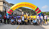 　離島運首次舉辦的自由車賽事，就是在最高難度的馬祖，三縣好手們難得齊聚競技，出發前合影留下歷史鏡頭。（圖／文：曹重偉）