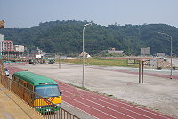 　馬祖高中運動場整建案已發包，縣府積極協調馬中與海埔新生地銜接之規劃配合。（圖／文：鄭慧菁）
