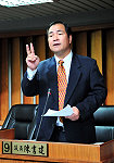 議員陳書建進行質詢。（圖／文：曹重偉）