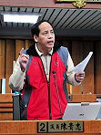 副議長陳貴忠進行質詢。（圖／文：曹重偉）