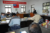 　南竿鄉代會第八屆第五次定期大會昨開議，鄉長朱秀平進行施政報告，代表們輪番質詢，為鄉親權益把關。（圖／文：劉秋月）