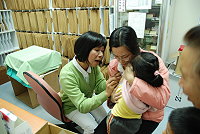 　流感疫苗自十二月一日開放全民接種，才兩天全縣疫苗已告罄，衛生局緊急增購疫苗二百劑，下週一起再度開放有需要者施打。（圖／文：劉秋月）