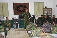 指揮官鄭中將至莒光與據點官兵舉行座談,瞭解官兵平時生活,針對各項問題狀況進行答覆。 (圖/文:林忠和)