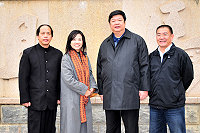 　民進黨籍立委葉宜津首度訪馬，受到縣長陳雪生熱情歡迎，馬祖鄉親的熱情也讓她留下深刻印象。（圖／文：曹重偉）
