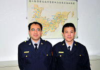 　南竿警察所所長走馬換將！原所長陳可榮（左）調任保安民防課課長，由前國道公路警察局局本部交通科長柯守恕接任。（圖／文：曹重偉）