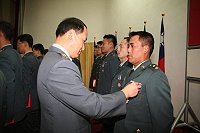 指揮官鄭中將主持十二月份月會暨元旦晉陞授階典禮。(圖/文:鄭智元)