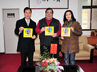 　菸害防制法新制即將實施，衛生局局長劉增應、保健課長陳麗玲專程拜會議長陳振清，希望縣議會以最高民意機關發揮帶頭作用。（圖／文：曹重偉）