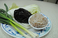 　「菜垢」加上冬天馬祖海陸時令特產，「食」在好味道。（圖／文：陳鵬雄）