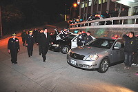 九十八年度春安工作正式啟動！縣警局昨晚舉行擴大勤教及誓師大會警力展示，由縣長陳雪生及局長李建聰共同主持。（圖／文：曹重偉）