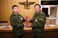 防區主任陳將軍贈與防區績優志工陸軍司令部獎狀乙幀。(圖/文:鄭智元)