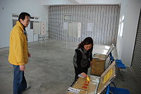 　馬祖區漁會會員代表及漁民小組長選舉，漁民朋友投下神聖一票。（圖／文：邱竟瑋）