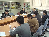 　交通局長劉德全昨於國家通訊傳播委員會（NCC）與五家電信業者召開「馬祖地區建設行動電話共構基地台需求位置及進度檢討會議」，會中決議儘速解決土地使用問題後，並於六個月內完成基地台建置工作。（圖：交通局提供）