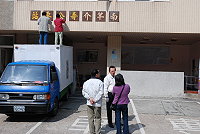 　新上任車船處長甘財寶，立即要求公車站改頭換面，粉刷打掃換新裝，期許公車服務品質向上再提升。（圖／文：劉秋月）