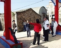 北竿鄉代會鄉政考察前往社區聽取民眾建言。(圖/文:陳鵬雄)