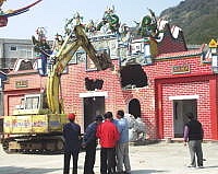 有二十六年歷史的蕭王府廟，昨天進行拆除重建工作。（圖／文：陳鵬雄）