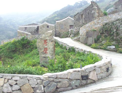 芹壁是馬祖觀光旅遊重要指標點,今年受諸多因素干擾,至今未見人潮。(圖/文:陳鵬雄)
