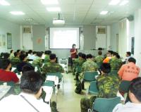 衛生局舉辦SARS防護具研討會,地區軍政各單位均派防疫工作人員參加。(圖/文:曹重偉)
