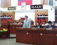 基隆市審計室主任張錦堂進行連江縣九十一年度總決算暨附屬單位決算及綜計表報告。(圖/文:曹重偉)