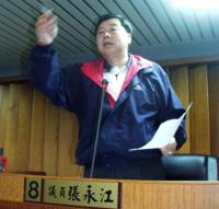 縣議員張永江進行質詢。(圖/文:曹重偉)