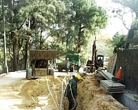 仁愛村入村道路全面開挖,中興嶺到馬醫路段封閉,請鄉親改道行駛。(圖/文:曹重偉)